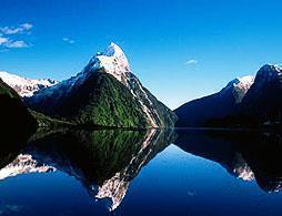 Milford Sound - Coach in,Fly out