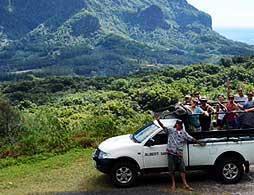Aito 4 Wheel-Drive Safari Tour 