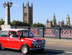 Panoramic tour of London in a classic Mini Cooper