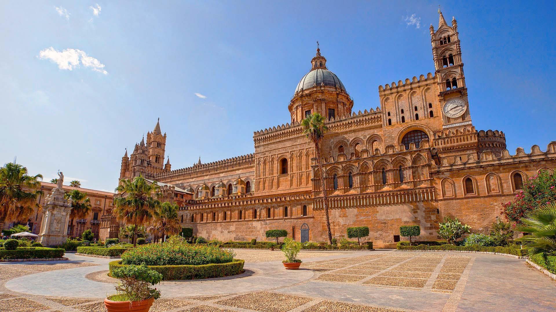 Escorted tour holidays in Italy