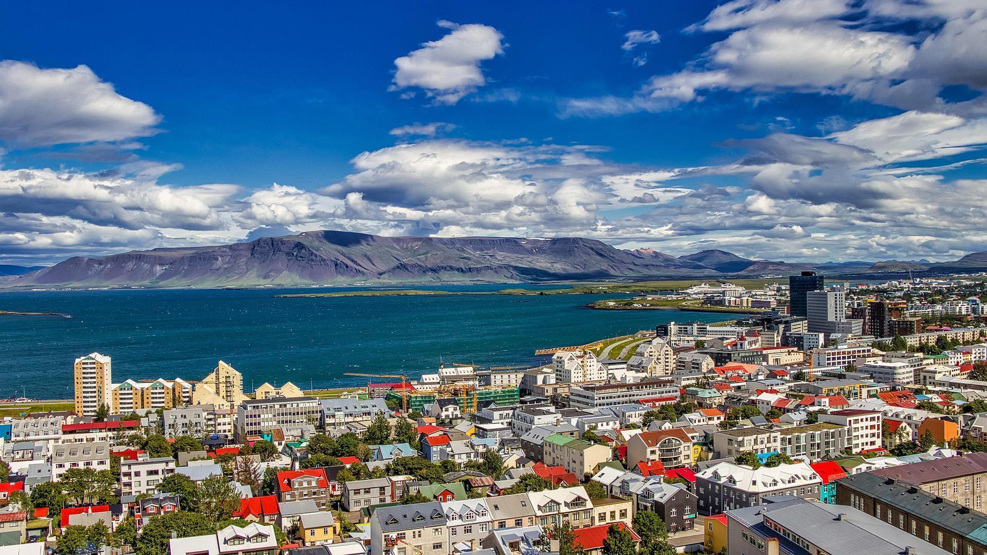 Escorted tour holidays in Iceland